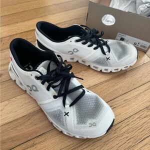 On Cloud X3 Black & White Women’s Tennis Shoes Sneakers Size 9